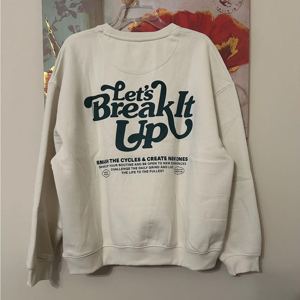 Denim & Flower by Ricky Singh Cream Graphic Sweatshirt Size Large NWT